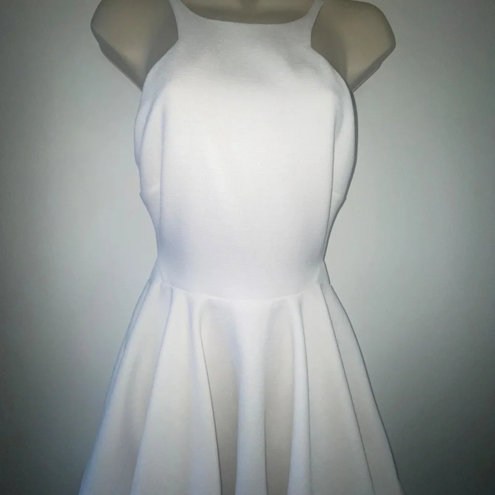 L' Atiste Halter top backless flare dress - Picture 2 of 4